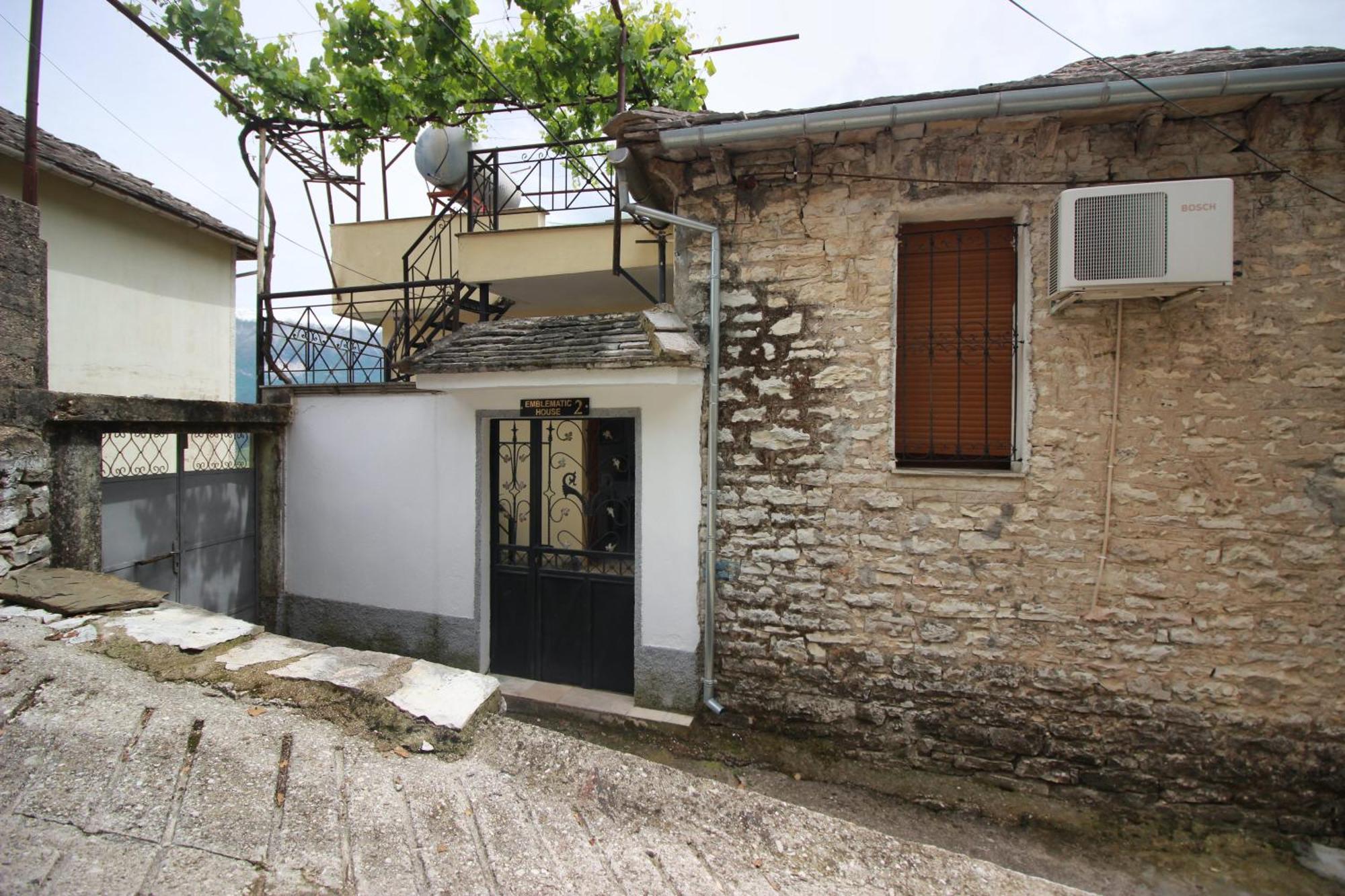 Emblematic House Apartment 2 Gjirokastra Zewnętrze zdjęcie