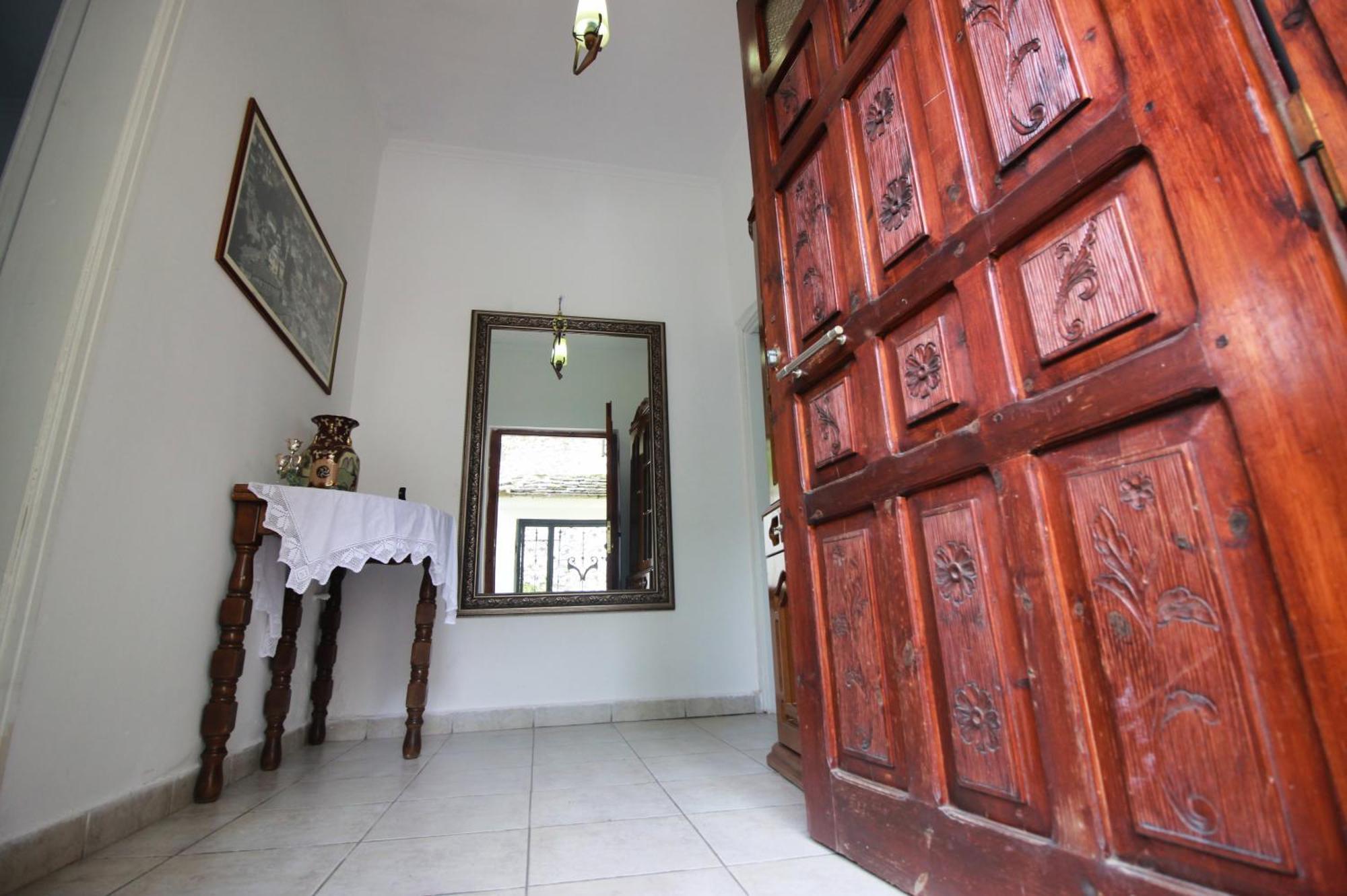 Emblematic House Apartment 2 Gjirokastra Zewnętrze zdjęcie